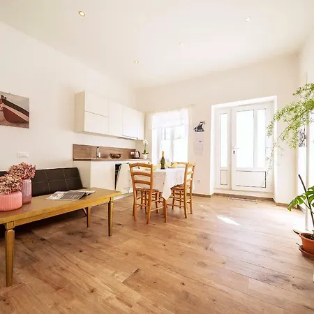 Bellevue Apartment