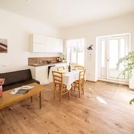 Bellevue Apartman *