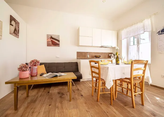 Bellevue Apartment Krk Town